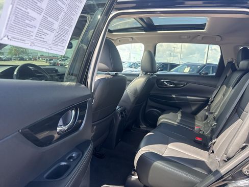 Used 2020 Nissan Rogue SL w/ Premium Package AWD/4WD image 30