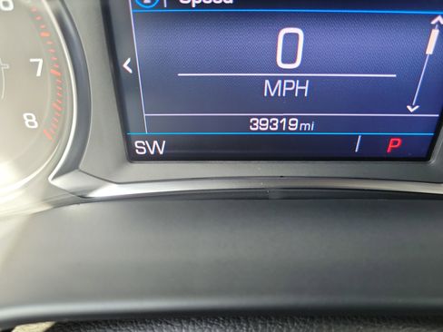 Used 2023 GMC Acadia SLE w/ Driver Convenience Package FWD image 25