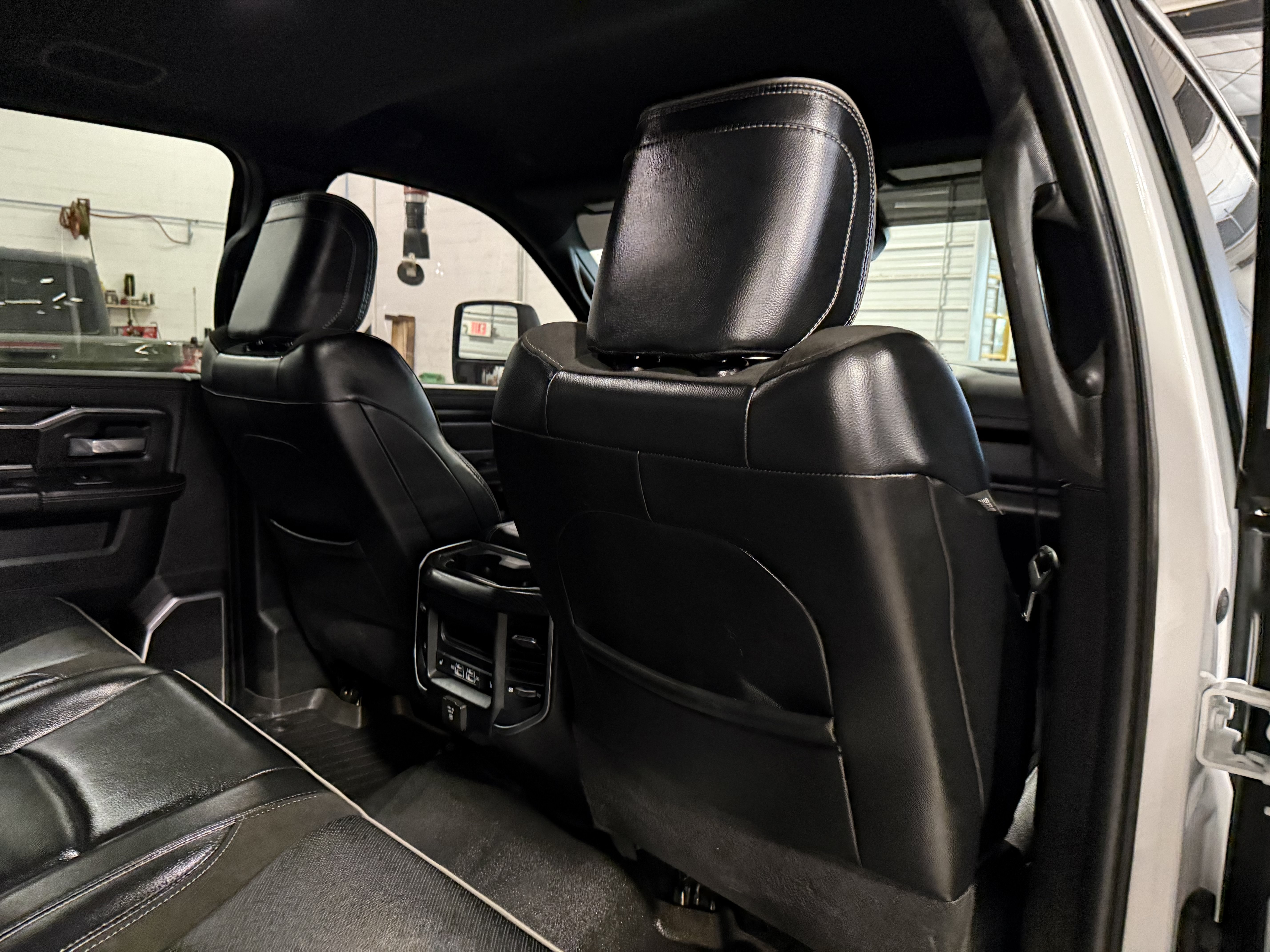 Used 2023 RAM 3500 Laramie AWD/4WD image 15