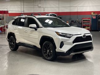 Used 2025 Toyota RAV4 SE video 2