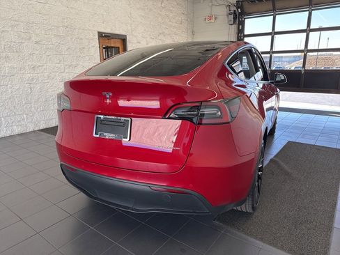 Used 2022 Tesla Model Y Long Range image 7