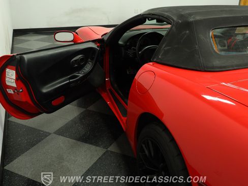 Used 1999 Chevrolet Corvette Convertible w/ Memory Pkg RWD image 33
