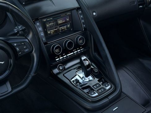 Used 2016 Jaguar F-TYPE S image 31