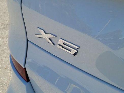 Used 2022 BMW X5 xDrive40i w/ M Sport Package image 9