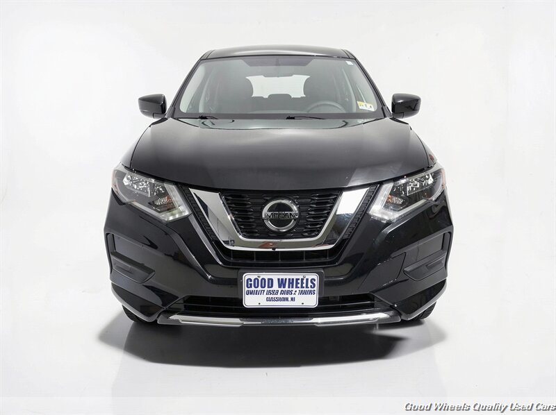 Used 2018 Nissan Rogue S FWD image 2
