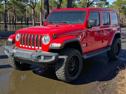 Used 2020 Jeep Wrangler Unlimited Sahara w/ Cold Weather Group AWD/4WD image 4