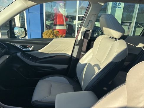 Used 2023 Subaru Forester Limited image 22