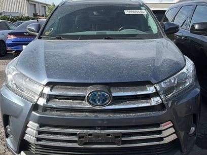 Used 2018 Toyota Highlander Limited Platinum