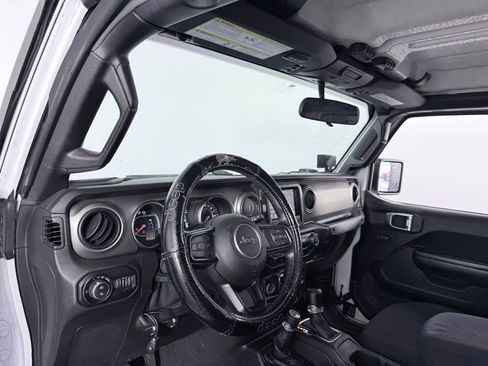 Used 2021 Jeep Gladiator Sport image 24