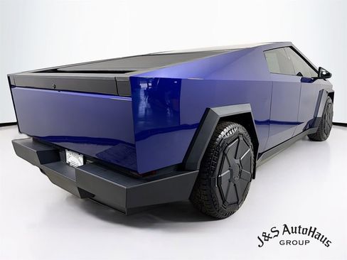 Used 2024 Tesla Cybertruck Cyberbeast AWD/4WD image 7