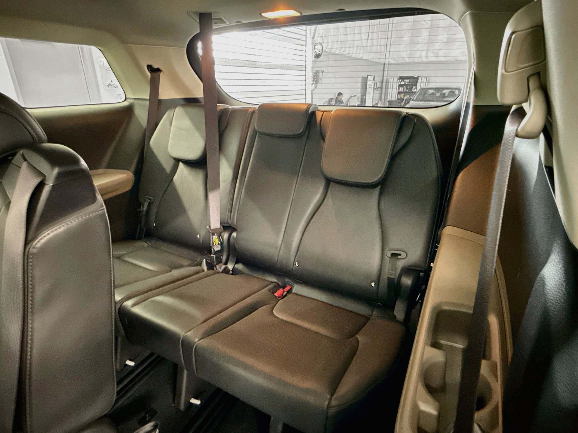 Used 2026 Kia Carnival LXS FWD image 30