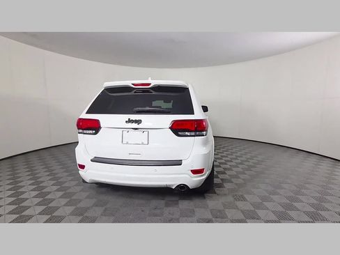 Used 2019 Jeep Grand Cherokee Altitude RWD image 39