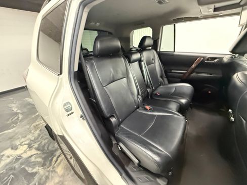 Used 2013 Toyota Highlander Limited AWD/4WD image 26