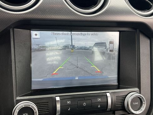 Used 2018 Ford Mustang GT Premium w/ Equipment Group 401A RWD image 19