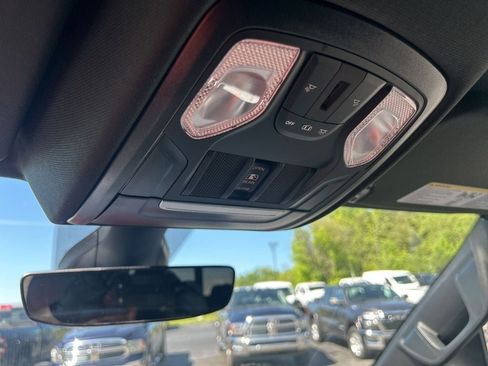 Used 2022 RAM 1500 Big Horn AWD/4WD image 22