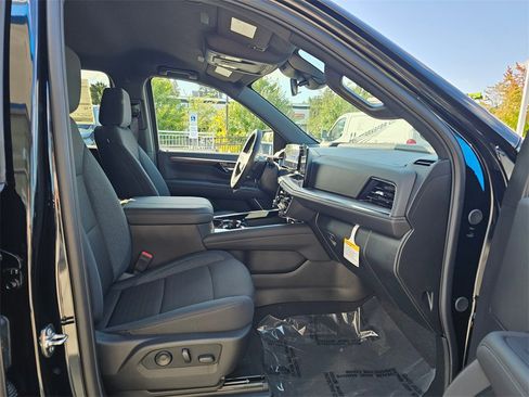 New 2025 Chevrolet Suburban LS w/ Max Trailering Package image 11