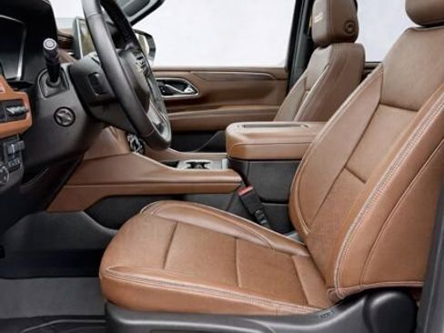 Used 2023 Chevrolet Tahoe High Country image 9