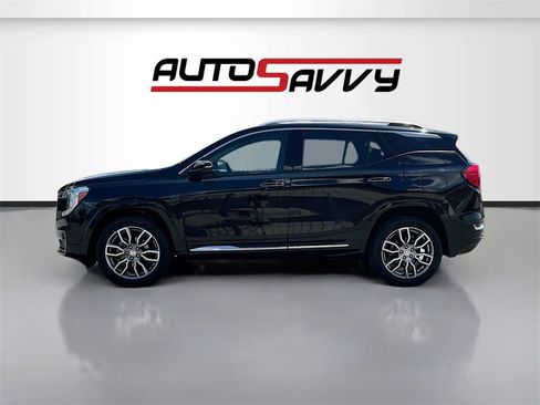 Used 2024 GMC Terrain Denali w/ Denali Premium Package image 4