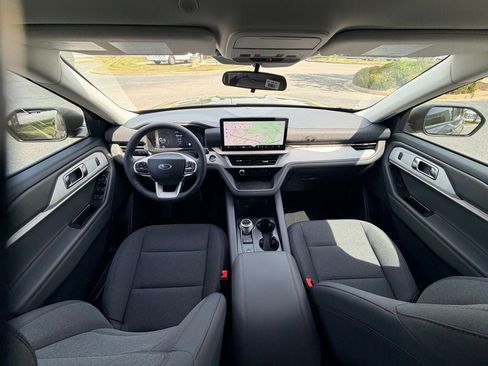 New 2026 Ford Explorer Active RWD image 12