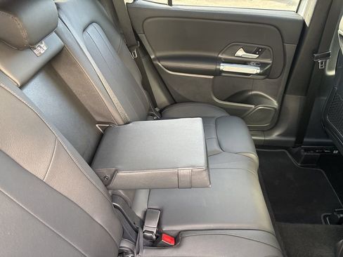 Used 2024 Mercedes-Benz GLB 250 GLB 250 image 19