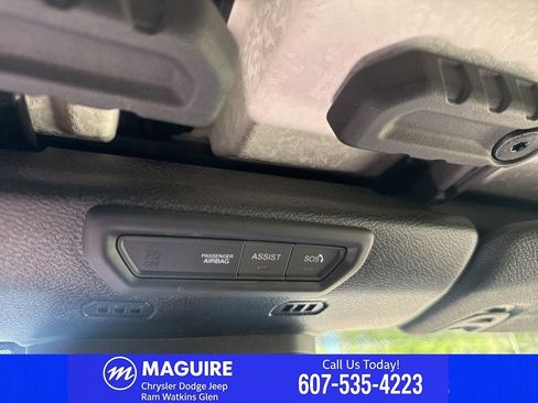 Used 2020 Jeep Gladiator Rubicon AWD/4WD image 30