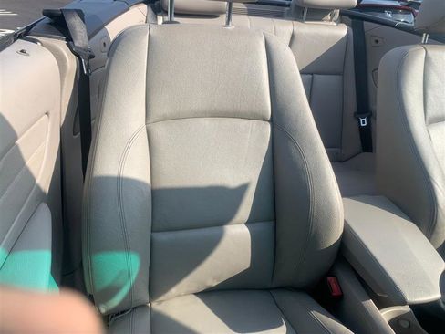 Used 2009 BMW 135i Convertible image 13