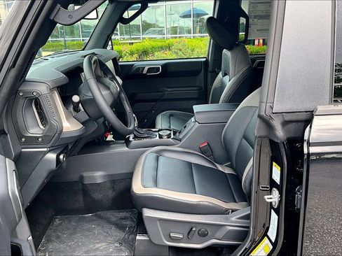 New 2026 Ford Bronco Outer Banks AWD/4WD image 9