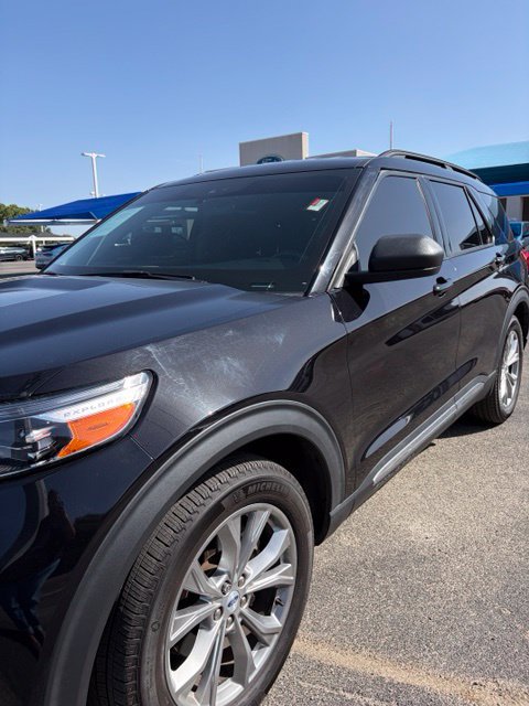 Used 2023 Ford Explorer XLT w/ Equipment Group 202A RWD image 8