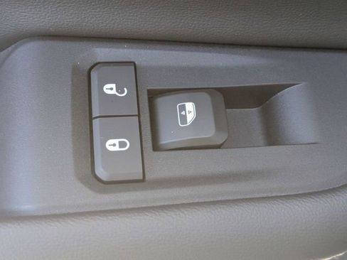 New 2025 Jeep Grand Cherokee Laredo RWD image 31