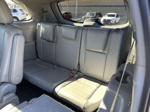 Used 2019 Toyota Highlander Limited image 32