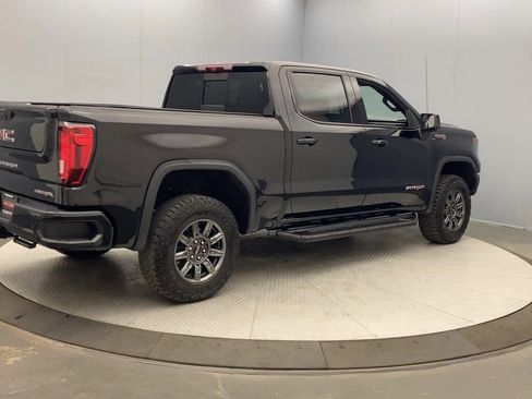 Used 2024 GMC Sierra 1500 AT4X AWD/4WD image 5