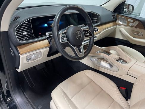 Used 2022 Mercedes-Benz GLS 450 4MATIC image 21