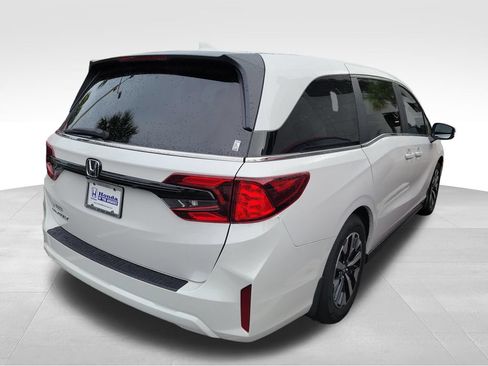 Certified 2026 Honda Odyssey EX-L image 13