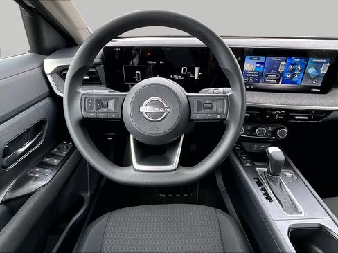 Used 2026 Nissan Kicks S FWD image 6