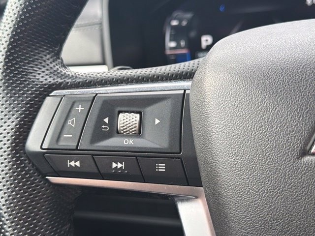 Used 2023 Mitsubishi Outlander SE Black Edition FWD image 26