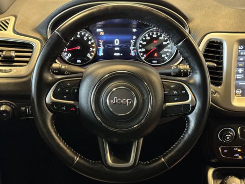 Used 2021 Jeep Compass Latitude image 14