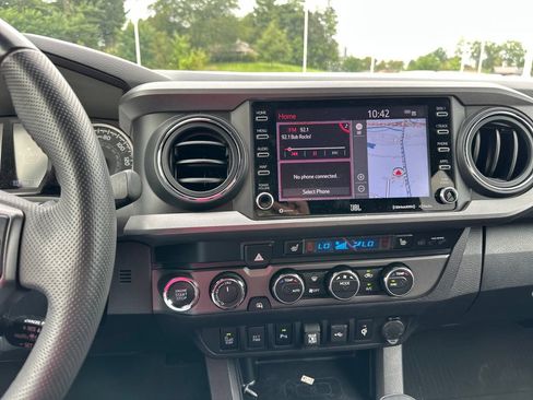 Used 2023 Toyota Tacoma TRD Pro AWD/4WD image 13