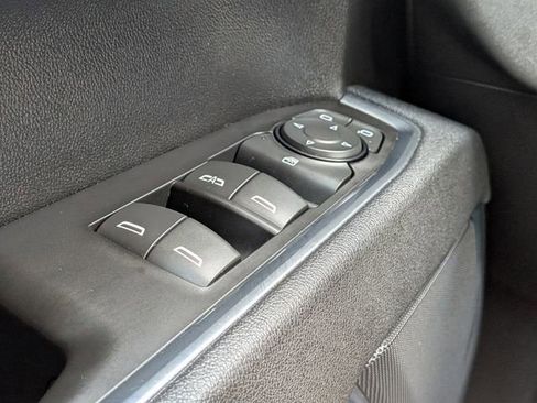 Used 2025 Chevrolet Silverado 1500 LT image 30
