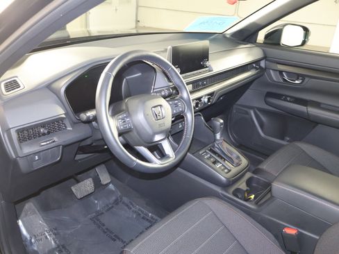Used 2025 Honda CR-V Sport image 2