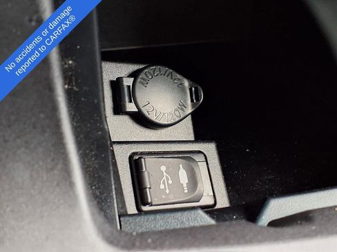 Used 2015 Toyota Camry image 24