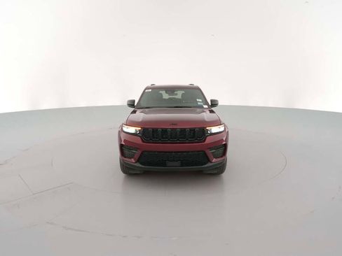 New 2025 Jeep Grand Cherokee Altitude image 2