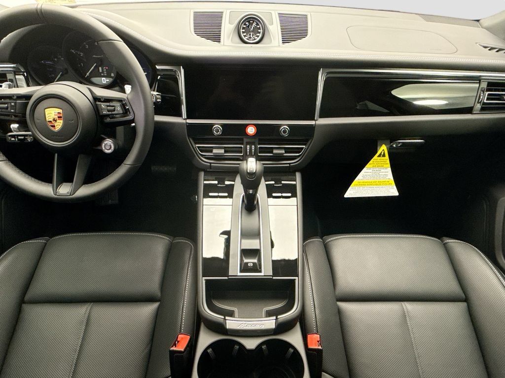Used 2026 Porsche Macan AWD/4WD image 16