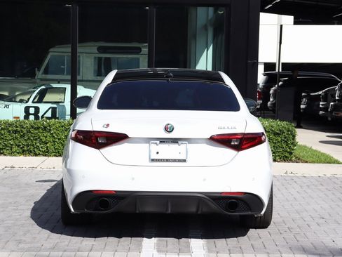 Used 2022 Alfa Romeo Giulia Veloce image 6