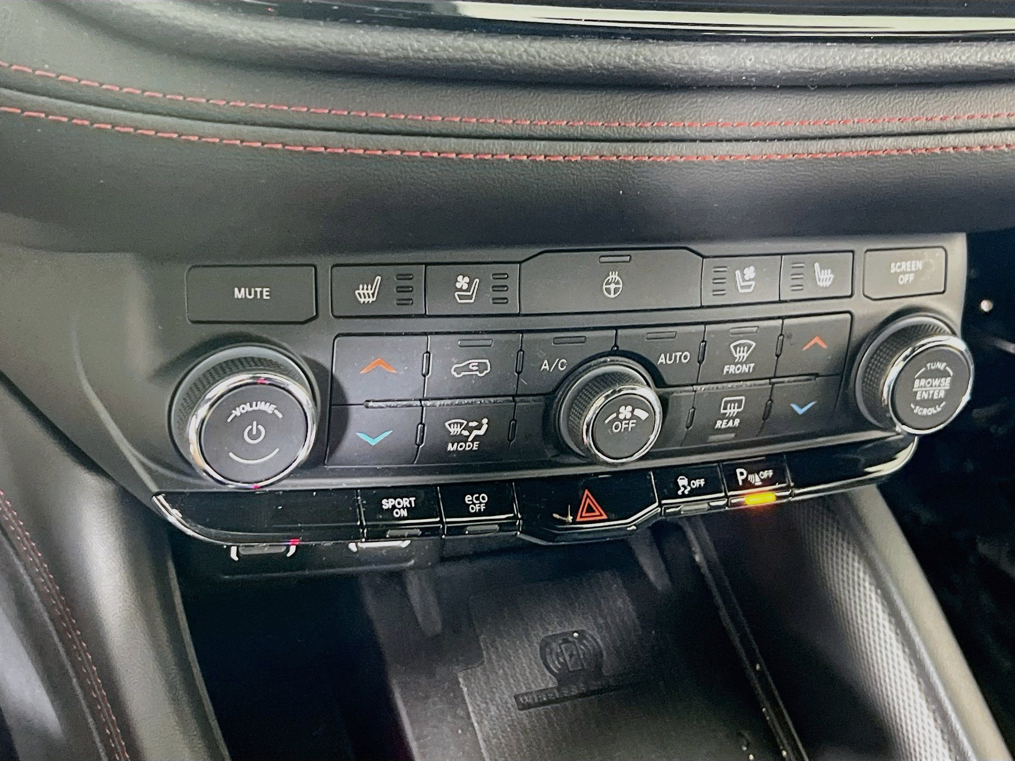 Used 2023 Dodge Durango R/T AWD/4WD image 16