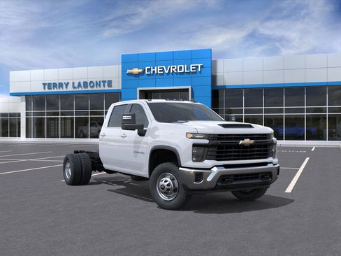 New 2025 Chevrolet Silverado 3500 W/T w/ WT Convenience Package AWD/4WD image 2