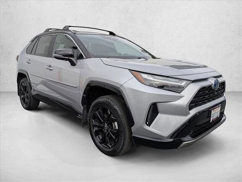 Used 2022 Toyota RAV4 XSE image 3