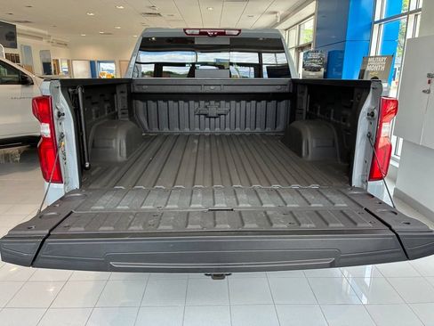 Used 2025 Chevrolet Silverado 1500 ZR2 w/ Technology Package AWD/4WD image 45