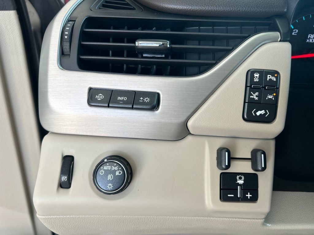 Used 2019 GMC Yukon Denali w/ Denali Ultimate Package RWD image 27