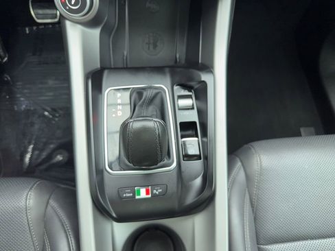 Used 2024 Alfa Romeo Tonale Veloce AWD/4WD image 27