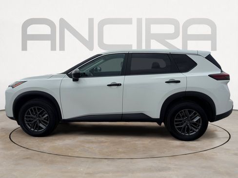 Used 2024 Nissan Rogue S FWD image 7